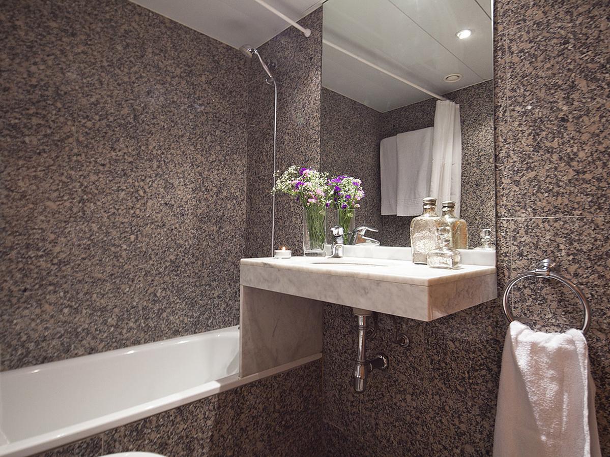 Apartment Barcelona Rentals - Penthouse With Terrace Экстерьер фото